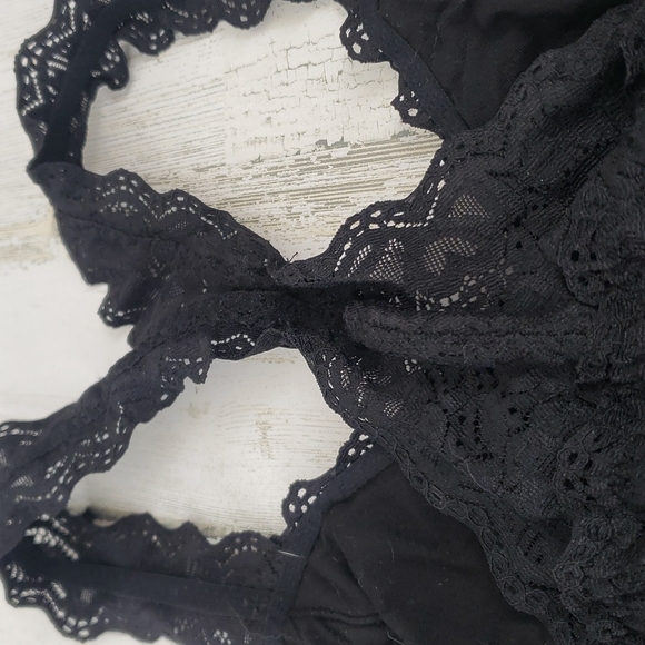 Felina black lace t-back bralette Size Medium - Picture 4 of 8